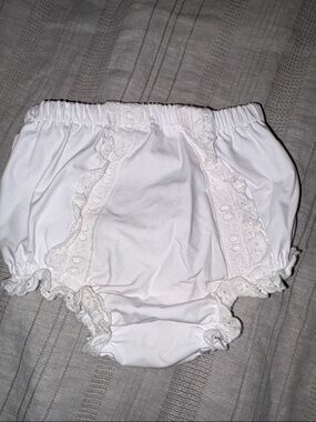 The Beaufort Bonnet Company - Belle’s Bloomers - Worth Ave White - Size 2/3